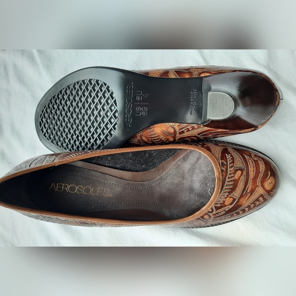 Aerosoles brown leather 2 inch heel - Picture 3 of 3